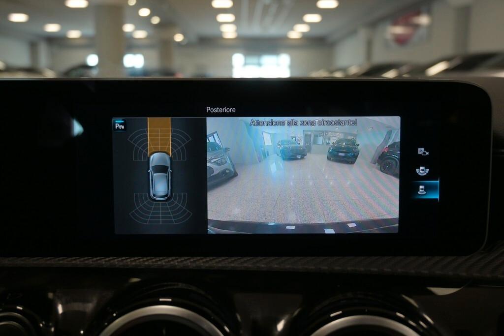 MERCEDES-BENZ A 160D 95CV BUSINESS SOLUTION 6M. ( PELLE - PARK ASSIST - TELECAMERA POST. - NAVI PREMIUM - CRUISE - NEOPATENTATI )