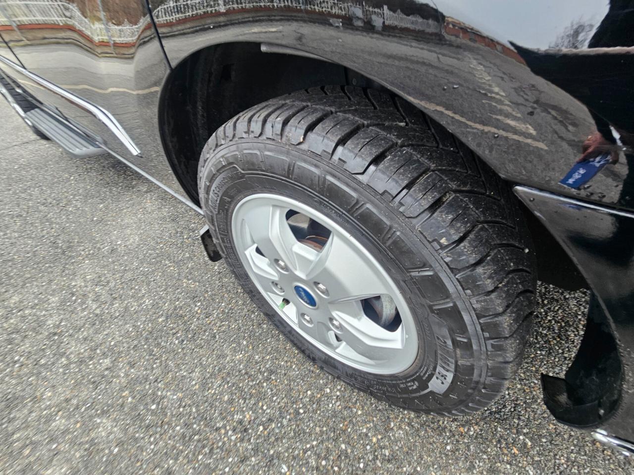 Ford Tourneo Custom 2.0 TDCi 130CV 8POSTI