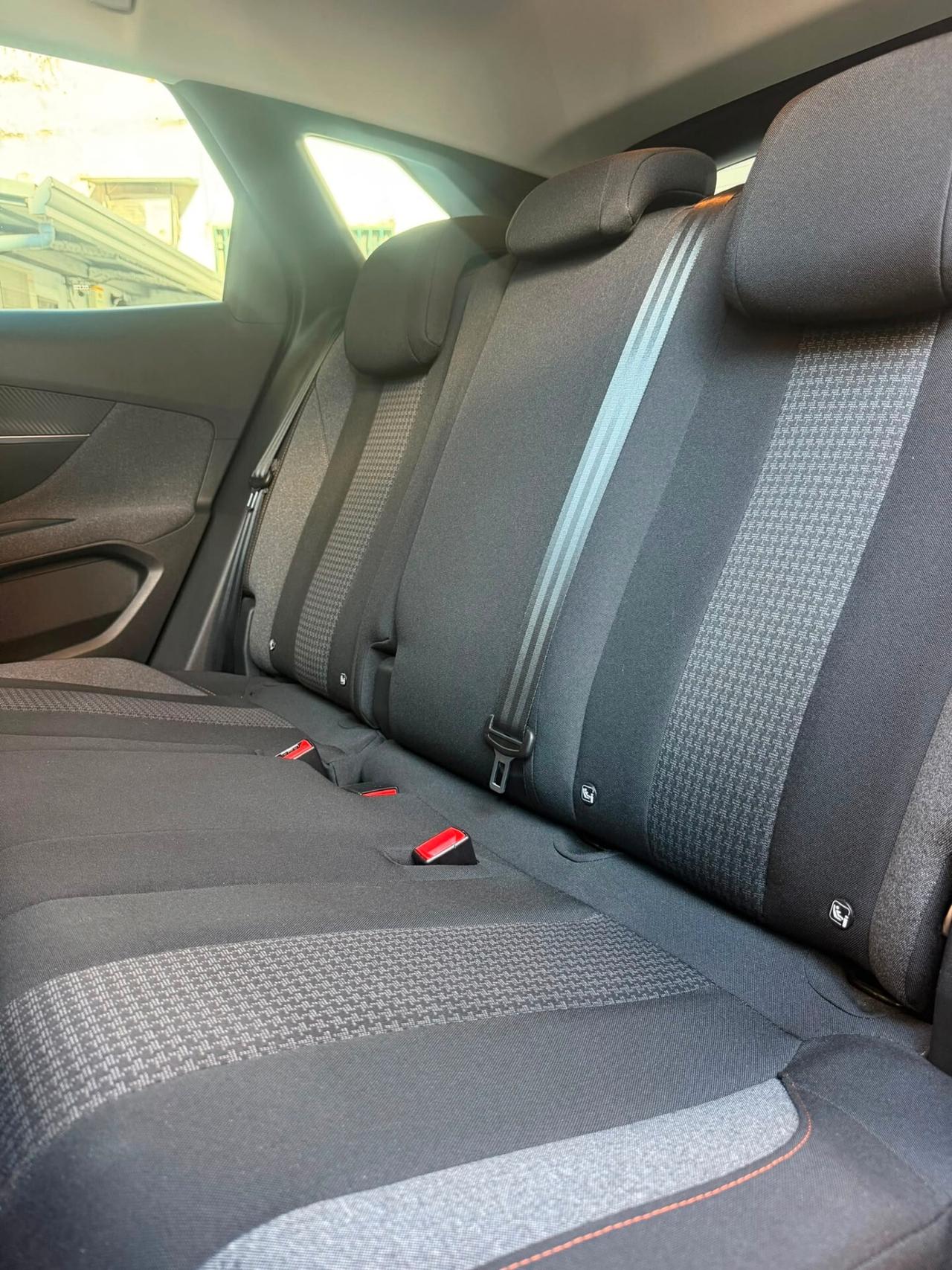 Peugeot 3008 1.5 BlueHDI 130cv Active pack EAT8