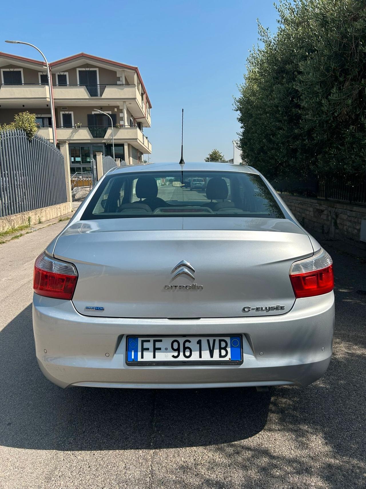 Citroen C-Elysee BlueHDi 100 Exclusive ANNO 2016