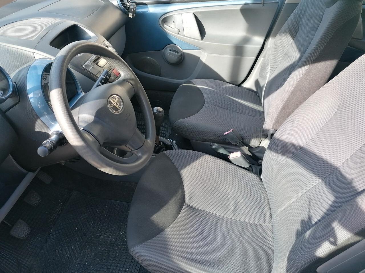 Toyota Aygo 1.0 12V VVT-i 5 porte Sol