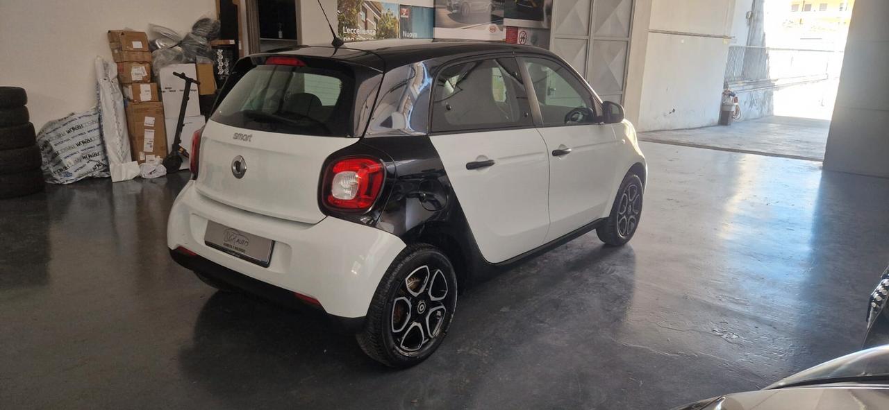 Smart ForFour 70 1.0 twinamic Youngster