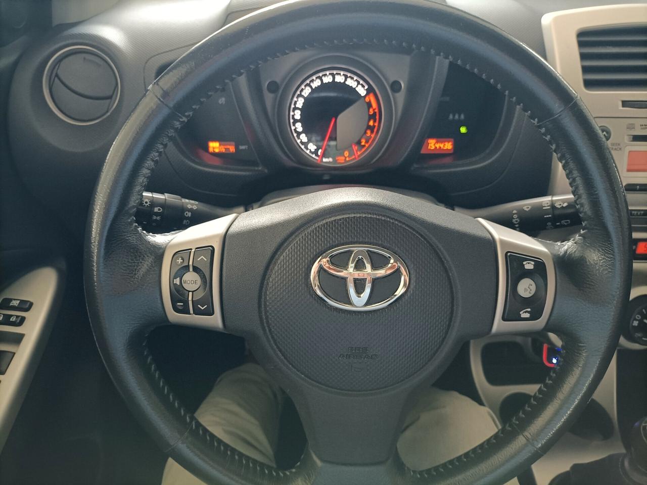 Toyota Urban Cruiser 1.4 D-4D AWD Sol 06/2010