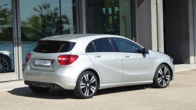 MERCEDES-BENZ A 180 Sport