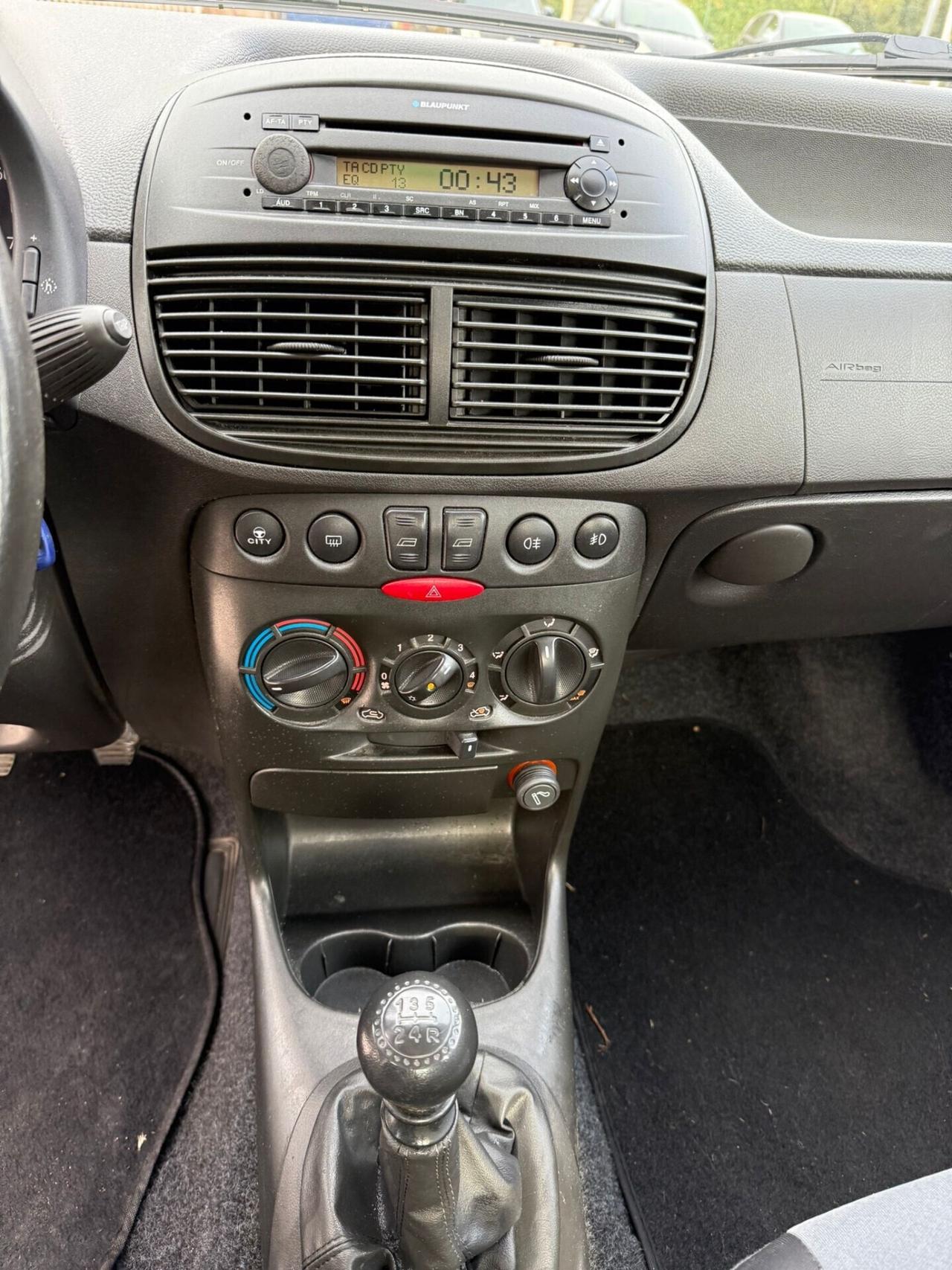 Fiat punto 5porte 1.2 benzina NEOPATENTATI