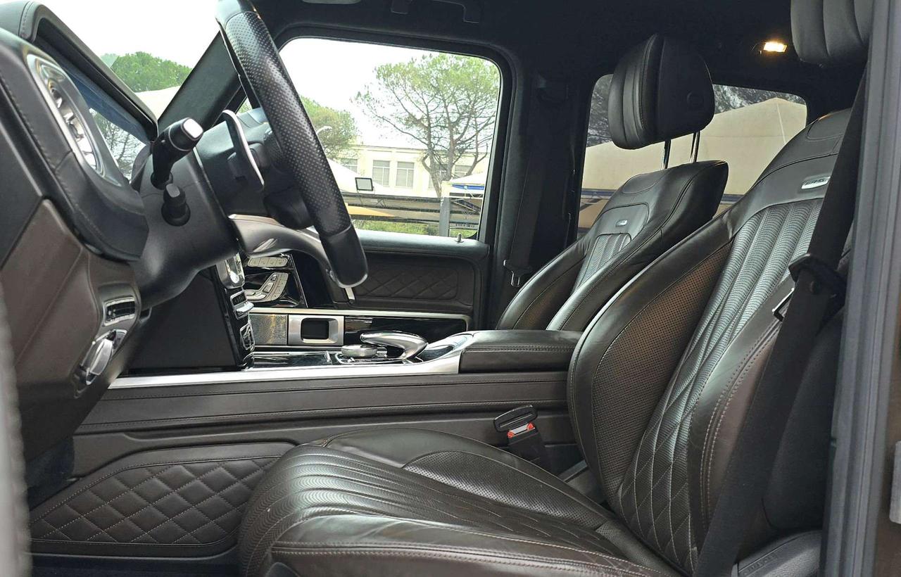 Mercedes-Benz G 63 AMG Stronger Than Time Edition 585cv auto