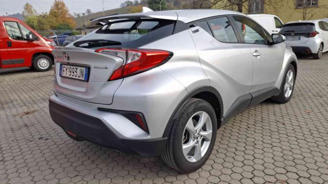 TOYOTA C-HR 1.8 Hybrid E-CVT