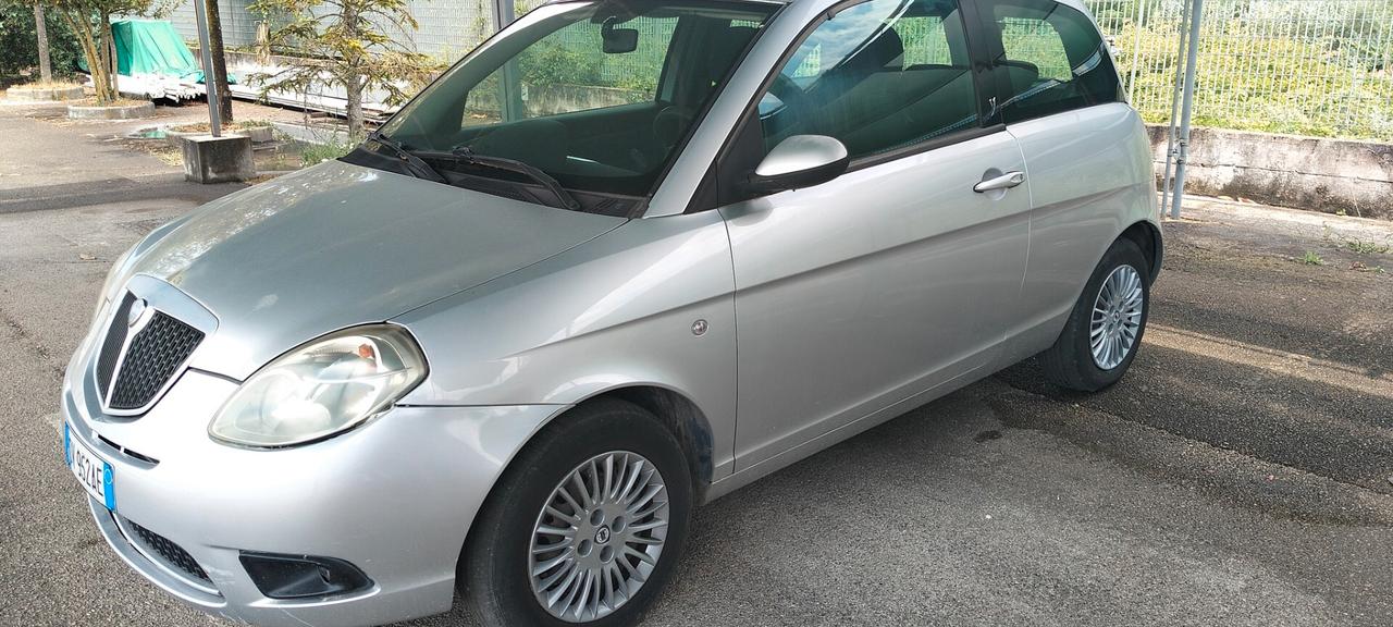 Lancia Ypsilon 1.2 Argento