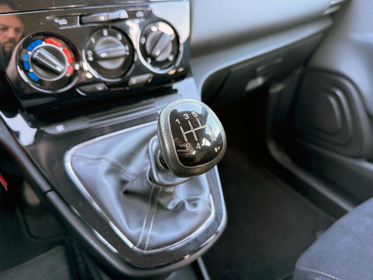 Lancia Ypsilon 1.2 benz. 69 CV 5 porte S&S Gold E6b *UNIPRO* - 2014 GARANZIA RATE PERMUTE