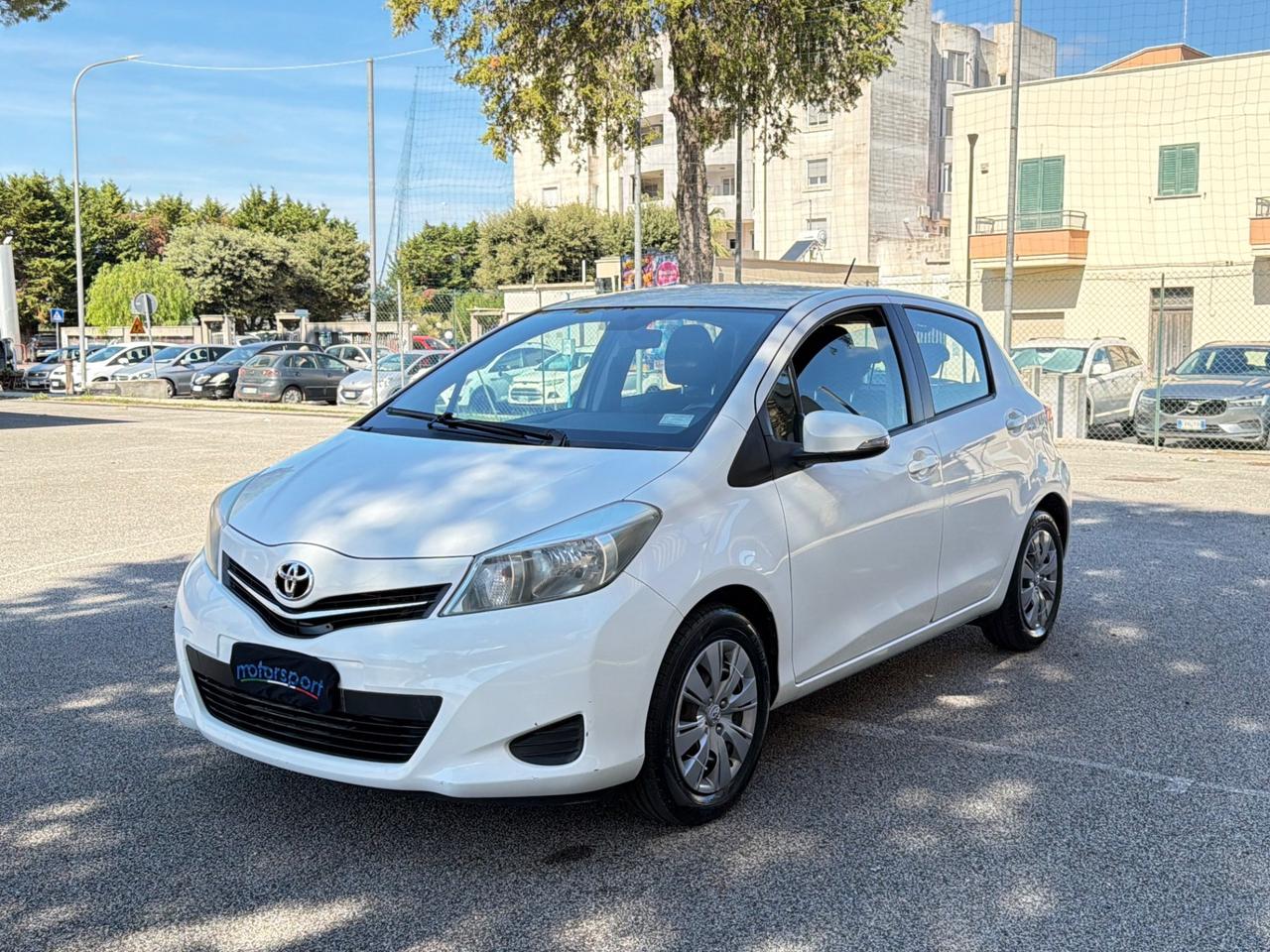 Toyota Yaris 1.0 5 porte Lounge