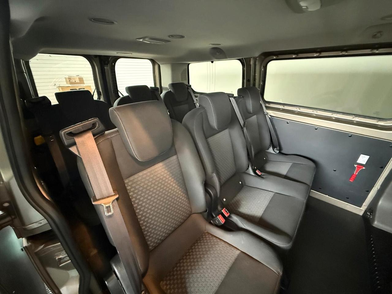 Ford Tourneo Custom 310 2.0 TDCi 130CV PC Titanium 9 POSTI