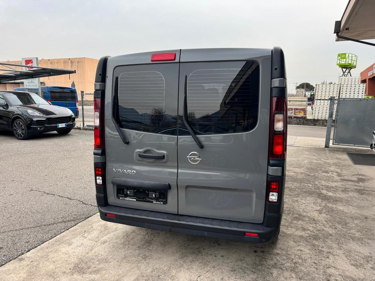 Opel Vivaro 1.6 BiTurbo L1H1 9 Posti