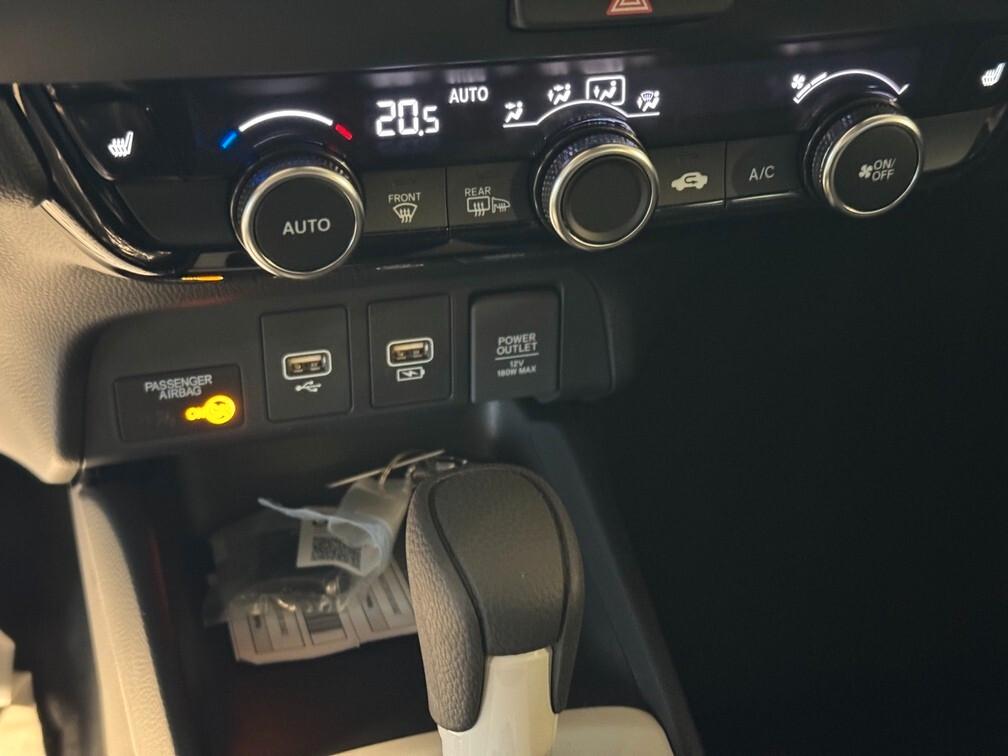 Honda Jazz 1.5 hev Elegance ecvt Led App conn 15"