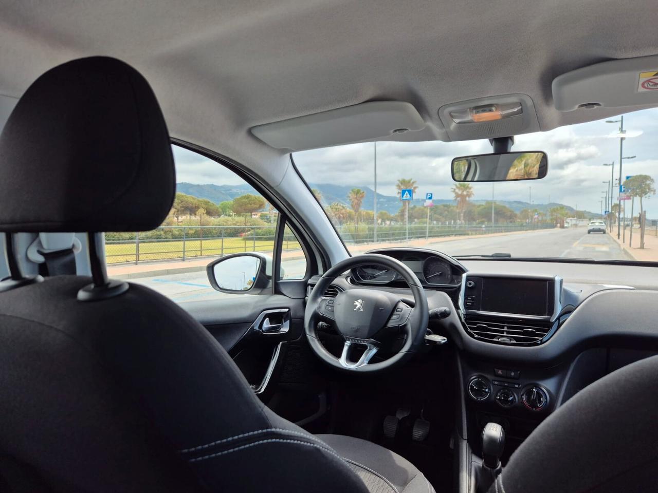 Peugeot 208 PureTech 82 5 porte Allure