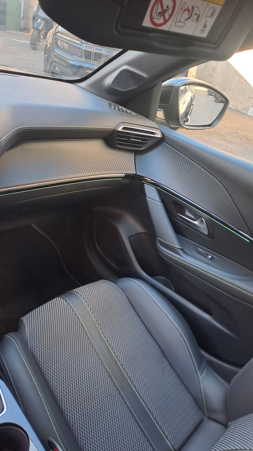 Peugeot 208 1.2 100cv GT 2024 FULL