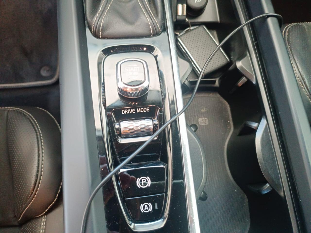 Volvo XC 60 XC60 D4 AWD Geartronic R-design