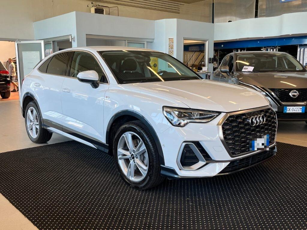 Audi Q3 a