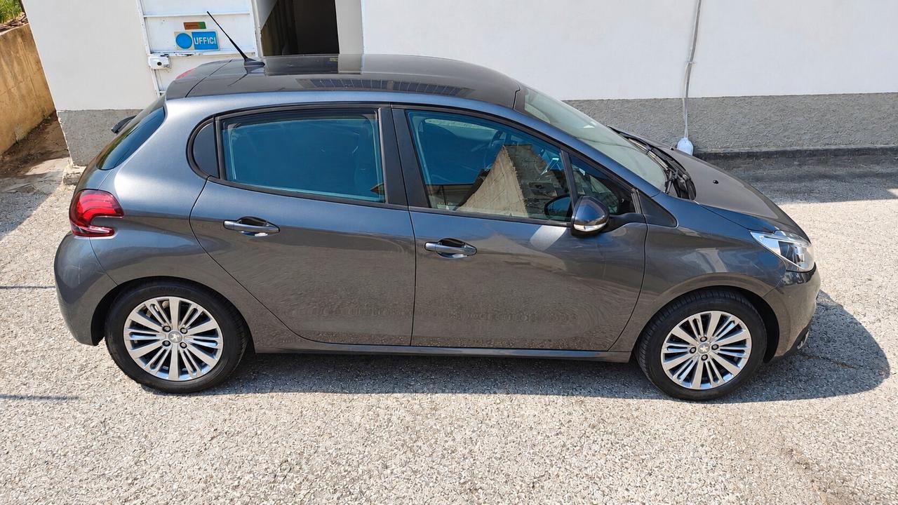 PEUGEOT 208 1.6 HDI