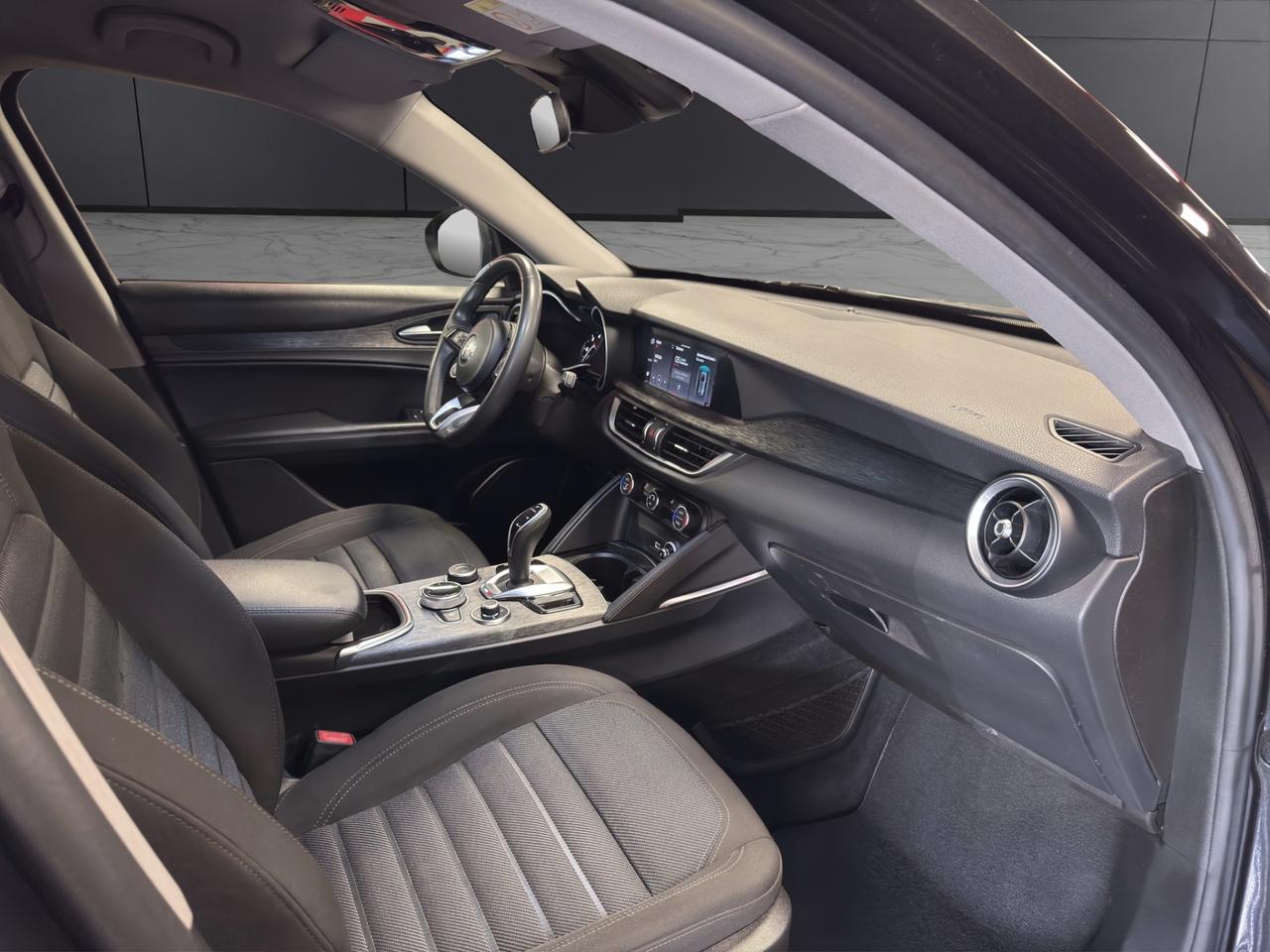 Alfa Romeo Stelvio 2.2 t Business rwd 160cv auto