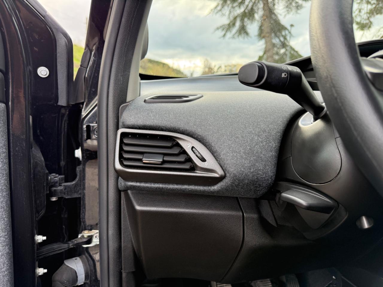 Lancia Ypsilon 1.0 FireFly 5 porte S&S Hybrid Ecochic Silver