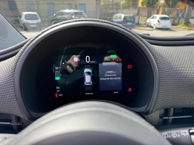 FIAT 500 La Prima Berlina 42 kWh 320 KM Autonomia