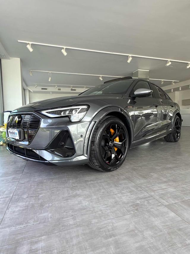 AUDI e-tron S SPB sport attitude 3motori 503cv tetto