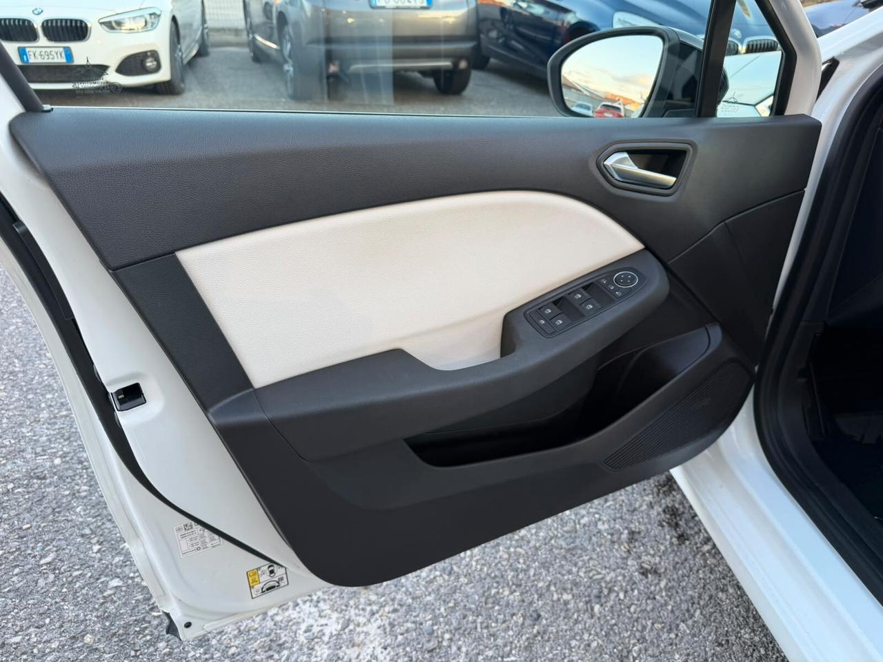 Renault Clio 1.6 E-Tech full hybrid Techno 145cv