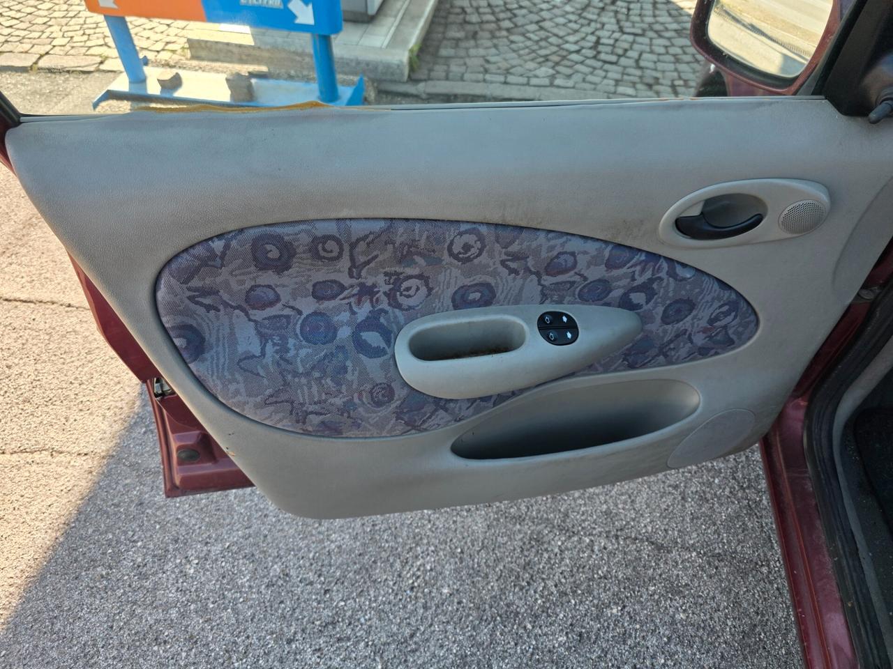 Ford Fiesta 1.2i 16V cat 5 porte Ghia con 150.000km Unicoproprietario