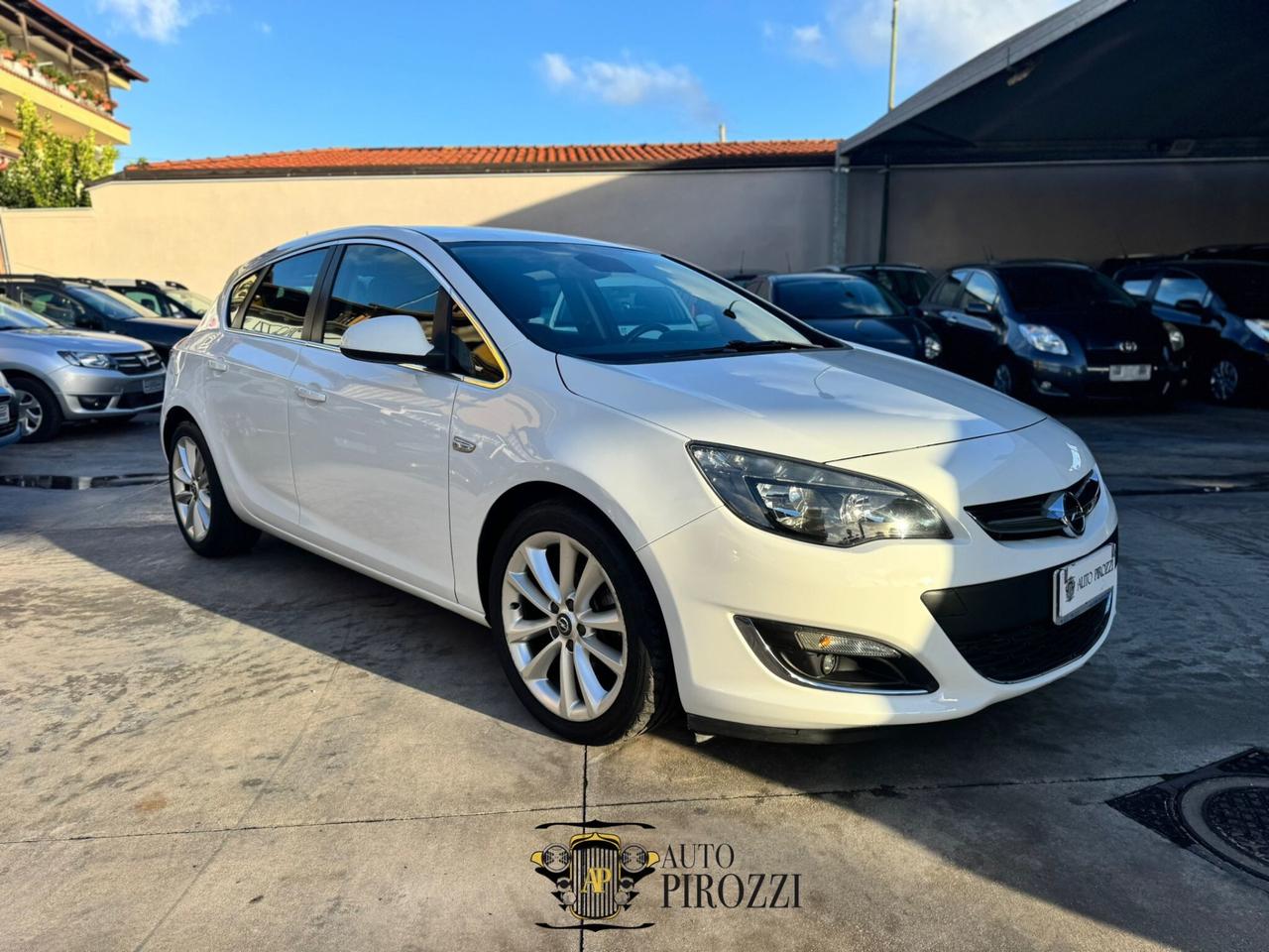 Opel Astra 1.6 CDTI MOD. COSMO del 2015 150000KM