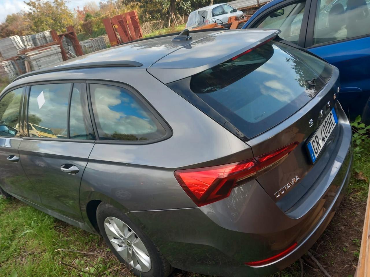 Skoda Octavia 2.0 TDI EVO SCR Wagon Statio SINISTRATA