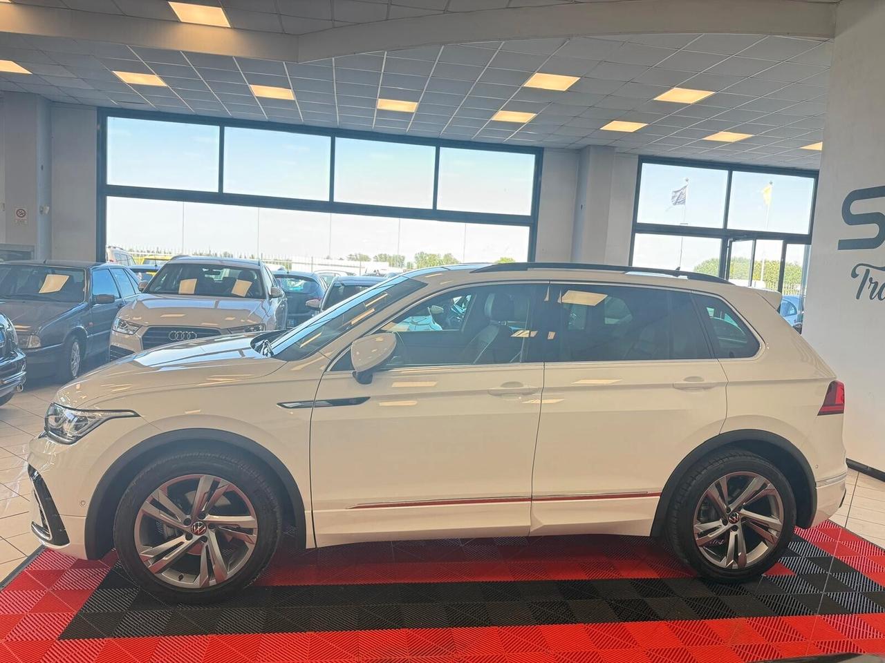 Volkswagen Tiguan 2.0 TDI 150 CV SCR DSG R-Line