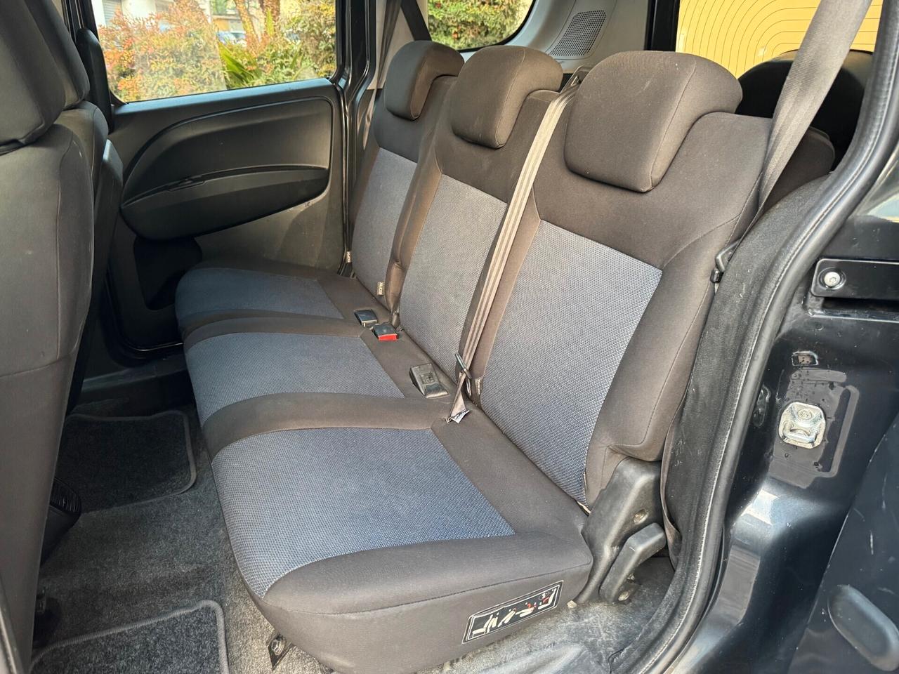 OPEL COMBO 1.6 CDTI 105 CV. 5 POSTI GANCIO TRAINO