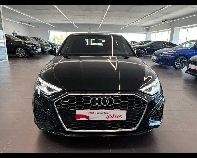 AUDI A3 Sedan 35 TDI S tronic S line edition