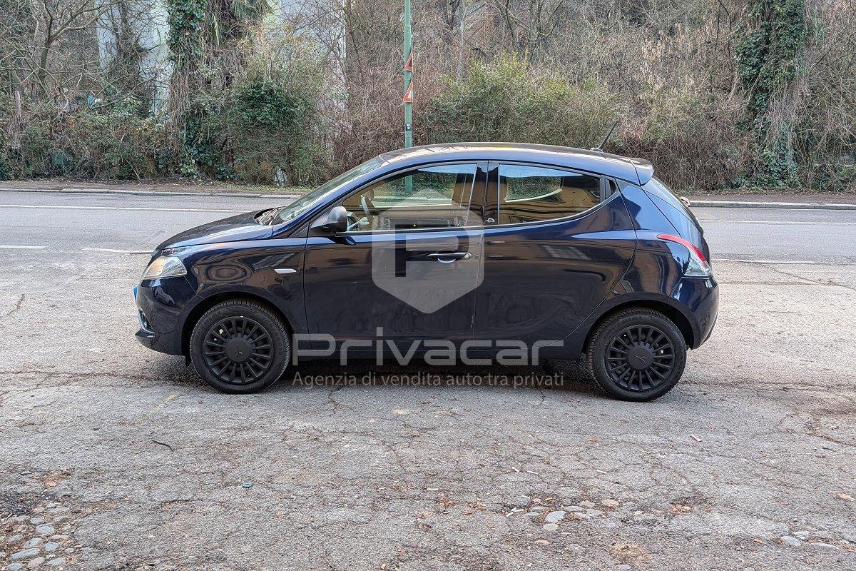 LANCIA Ypsilon 1.2 69 CV 5 porte GPL Ecochic Silver