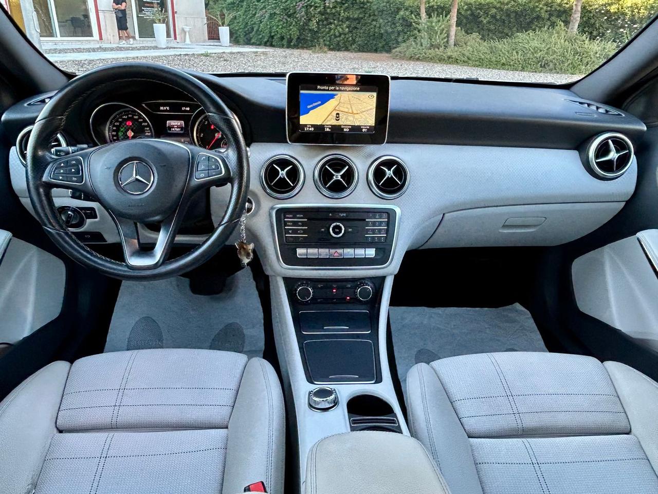 Mercedes-Benz A 200 D Business #6696
