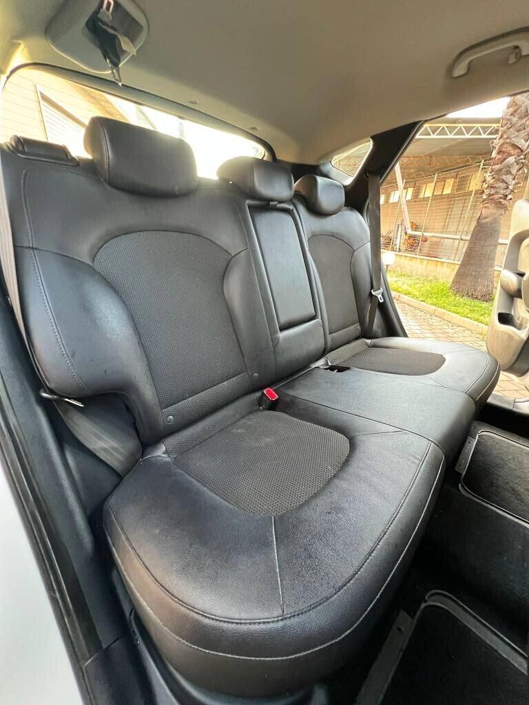 Hyundai iX35 1.7 CRDi 2WD Xpossible