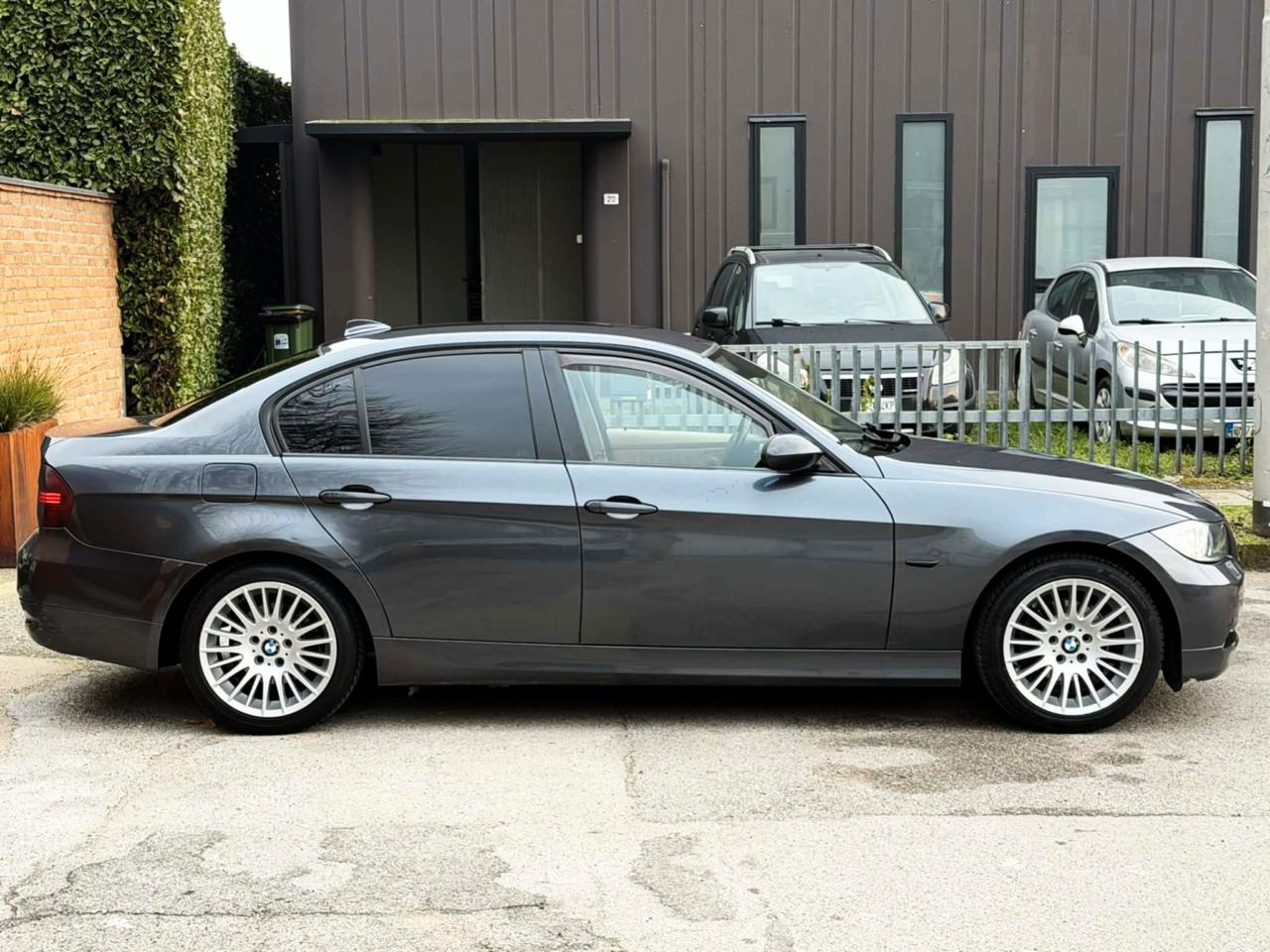 BMW 318i GPL-Berlina-189.000KM-Navi,Xeno,Pelle-FULL