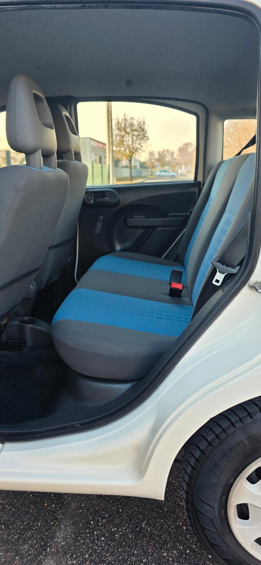 Fiat Panda 1.2 Emotion neopatentati euro5B benzină