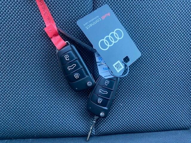 AUDI Q3 SPORTBACK 35 2.0 TDI S-LINE S-TRONIC IDENTITY BLACK