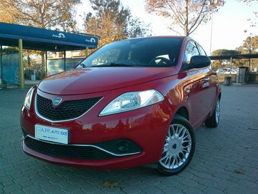 Lancia Ypsilon 1.2 69 CV 5 porte Silver