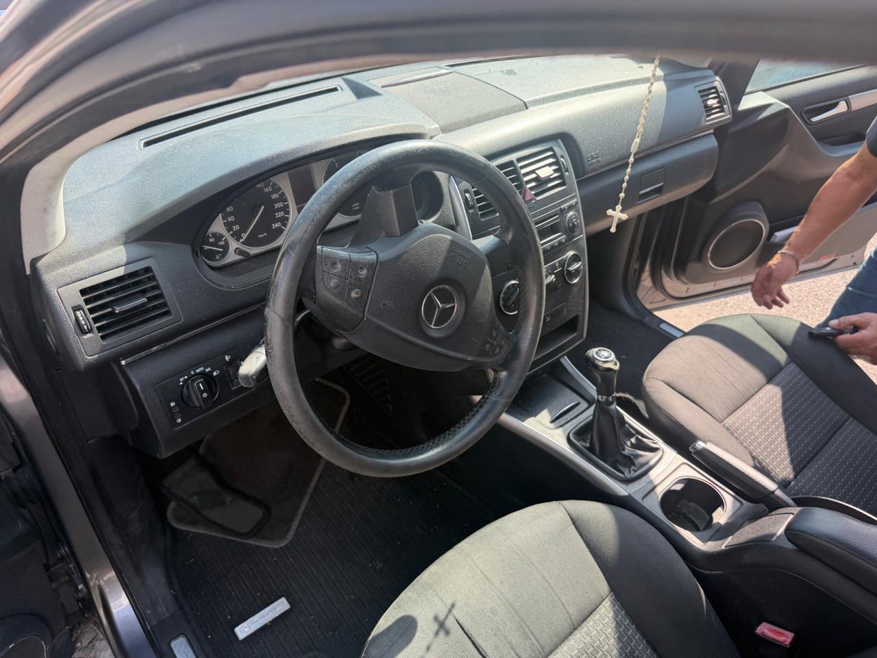 MERCEDES CLASE B 200CDI 140CV INCIDENTATATO