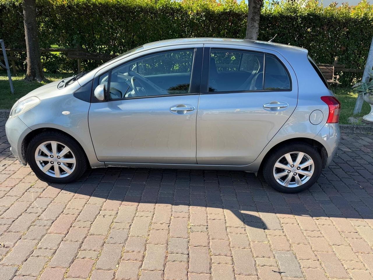 Toyota Yaris 1.3 5 porte automatica