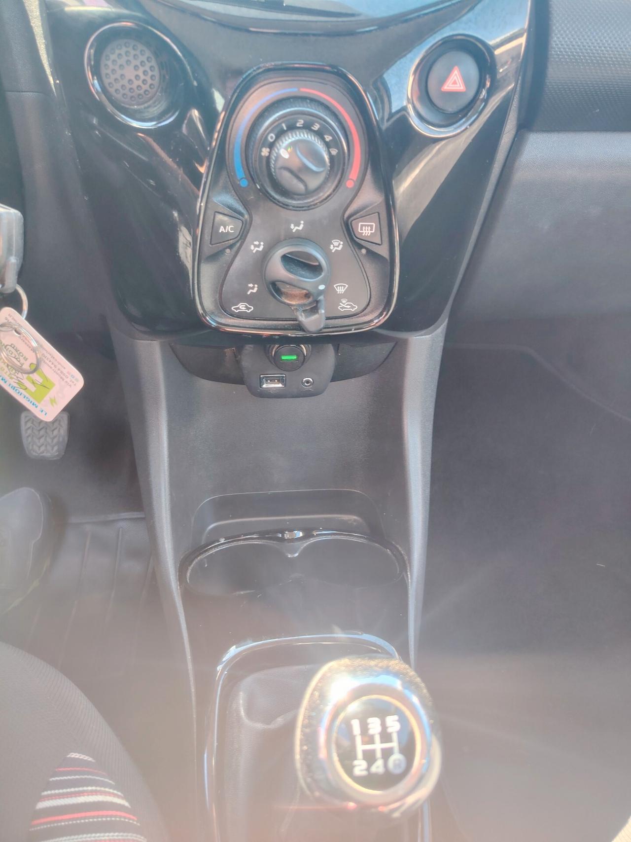Citroen C1 VTi 72 S&S 5 porte Feel - NEOPATENTATI