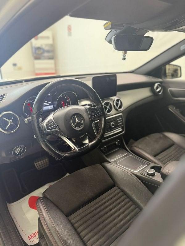 Mercedes-Benz GLA GLA 200 d Automatic Premium