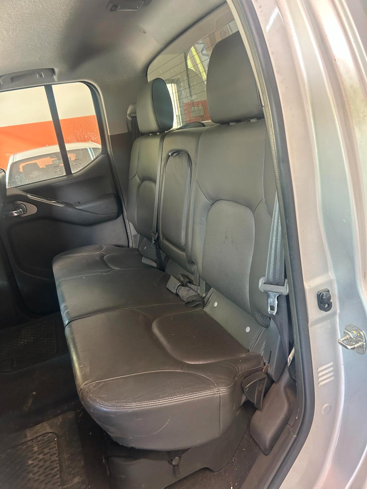Nissan Navara Double Cab Navara d.cab 2.5 dci Platinum 174cv