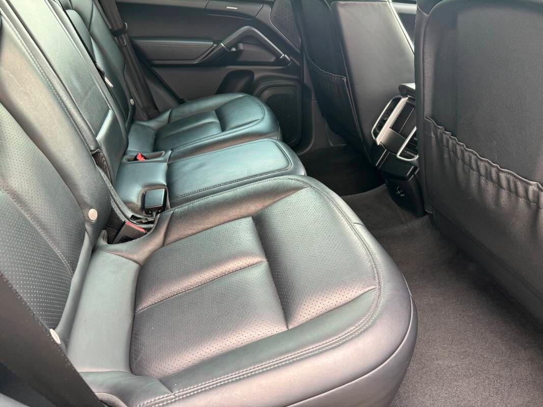 Porsche Cayenne Cayenne 3.0 Platinum Edition tiptronic