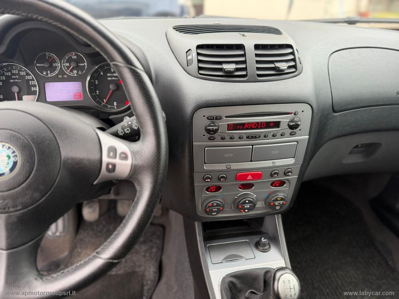 ALFA ROMEO 147 1.6 TS 105CV 5p. Distinctive