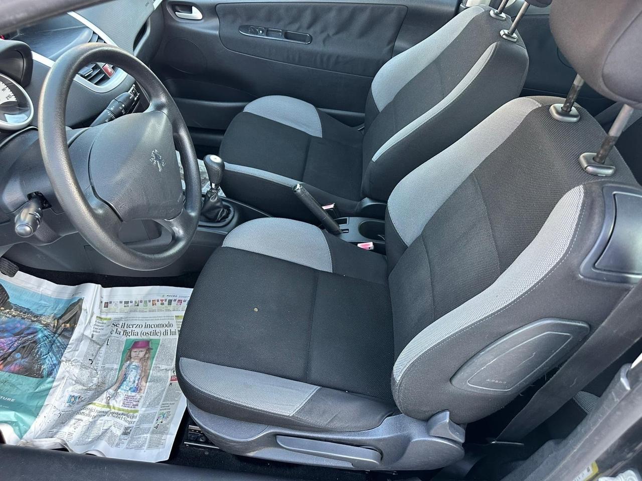 Peugeot 207 1.4 bezina