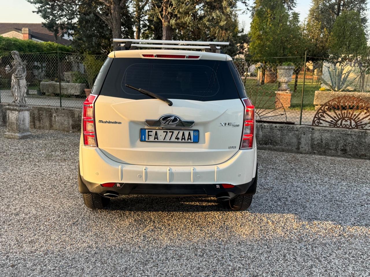 Mahindra XUV500 2.2 16V FWD W8