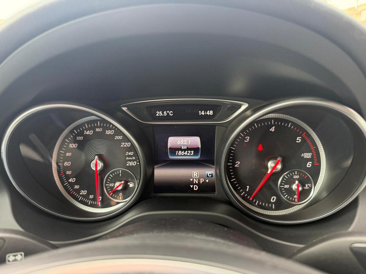 Mercedes-benz GLA 200 d SPORT CERCHI 19